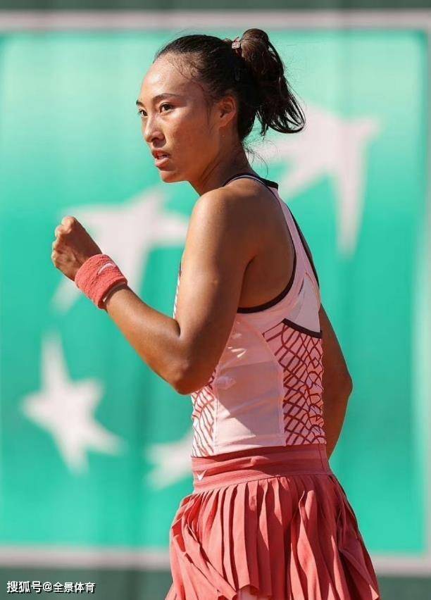 瑞士队教练压力巨大！，阿扎伦卡遭遇十五持续失利全场沸腾不已